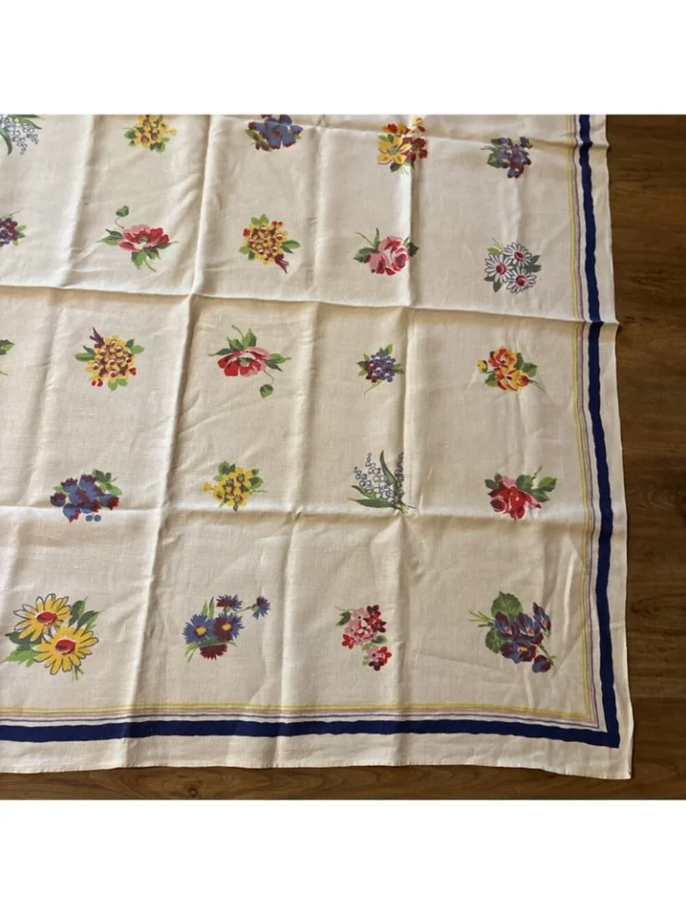 Vintage Pride Of Flanders Floral Linen Tablecloth 52 X 52